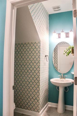 Powder room