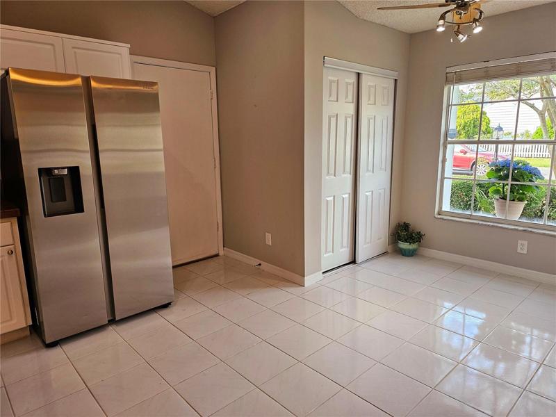 Eat in area in kitchen overlooking bay window
