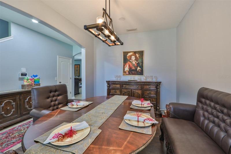 you'll find to the right a flex area, perfect for a home office/game room or formal dining room