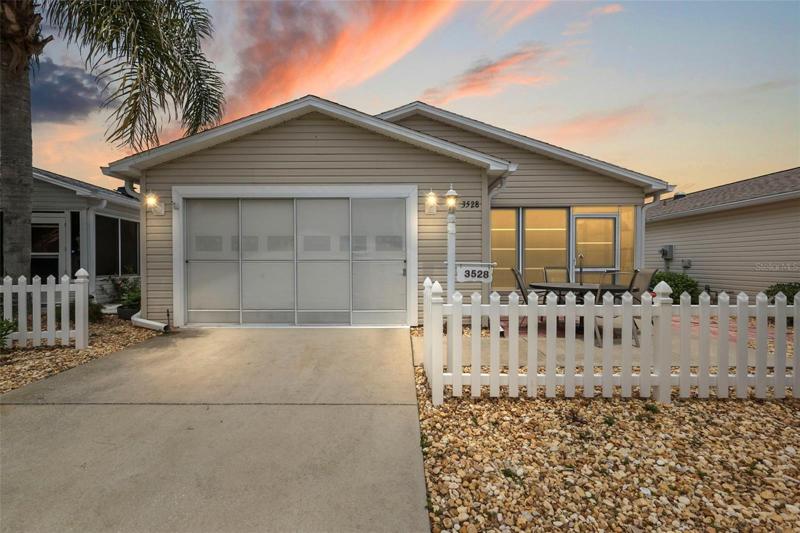 2/2 Colony Patio Villa - Village of Belle Aire