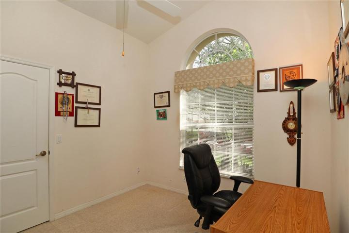 5th bedroom can be a nice home office
