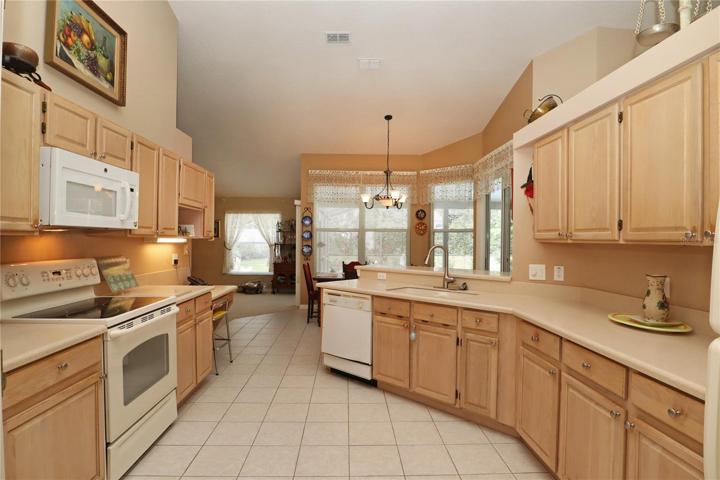 kitchen cabinets galore