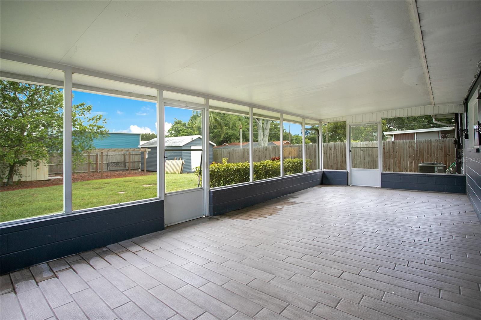 screened lanai