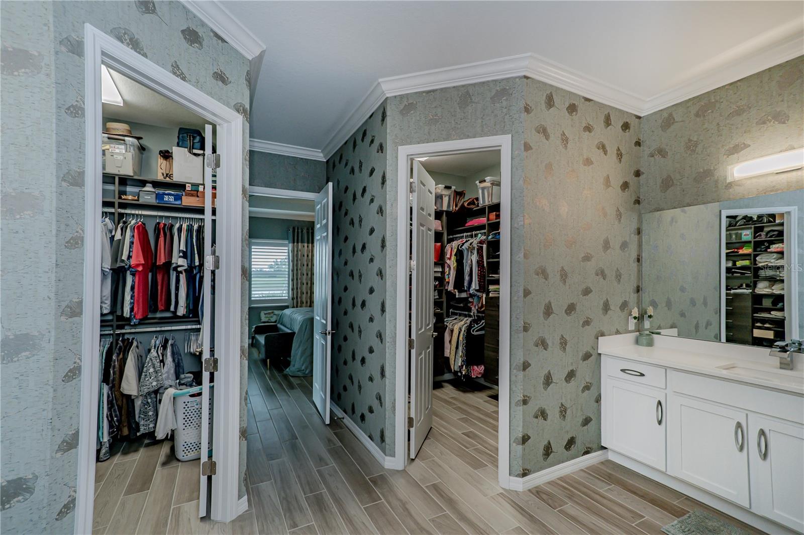 2 walk in closets serving master