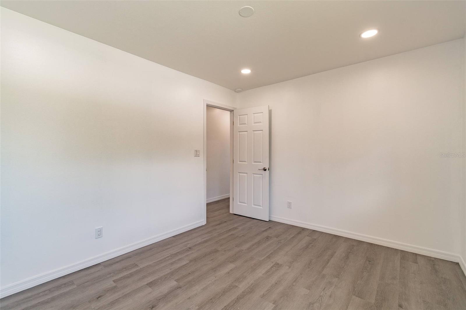 VIRTUAL STAGING