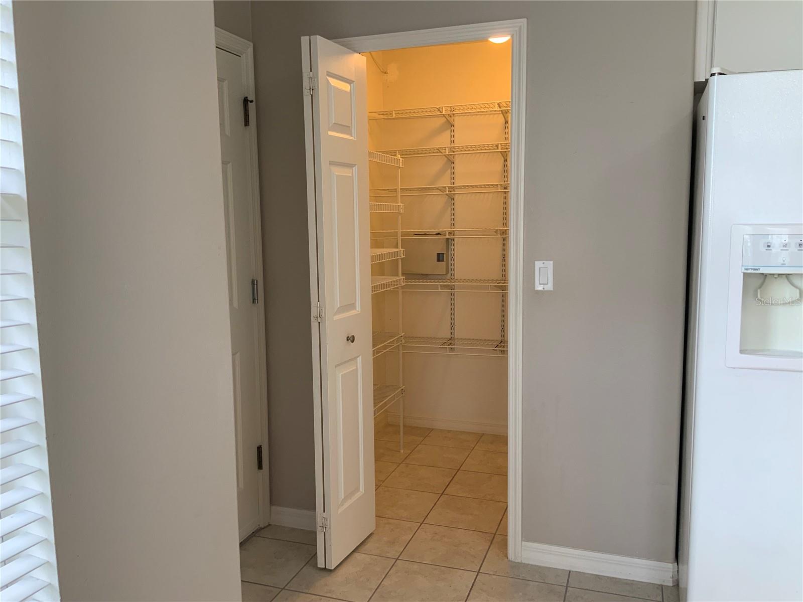 Large Walk-InPantry!!