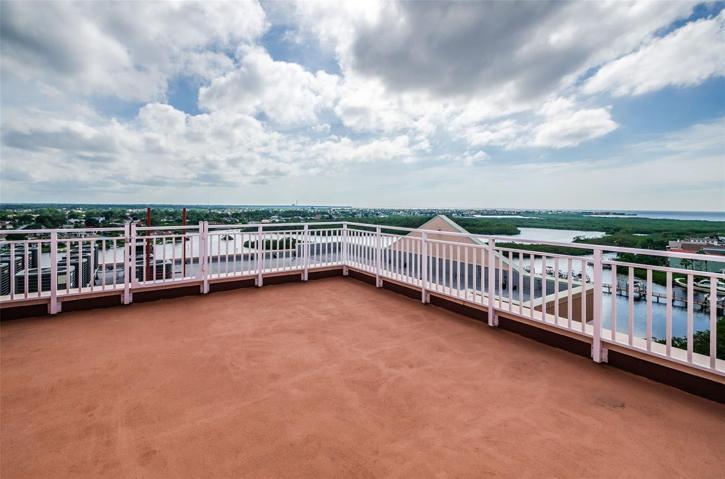 Roof deck