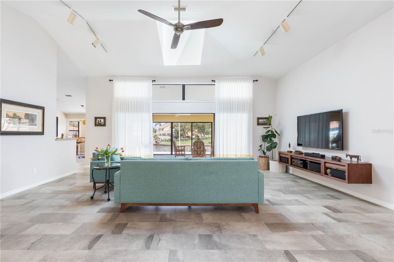 Spacious Great Room