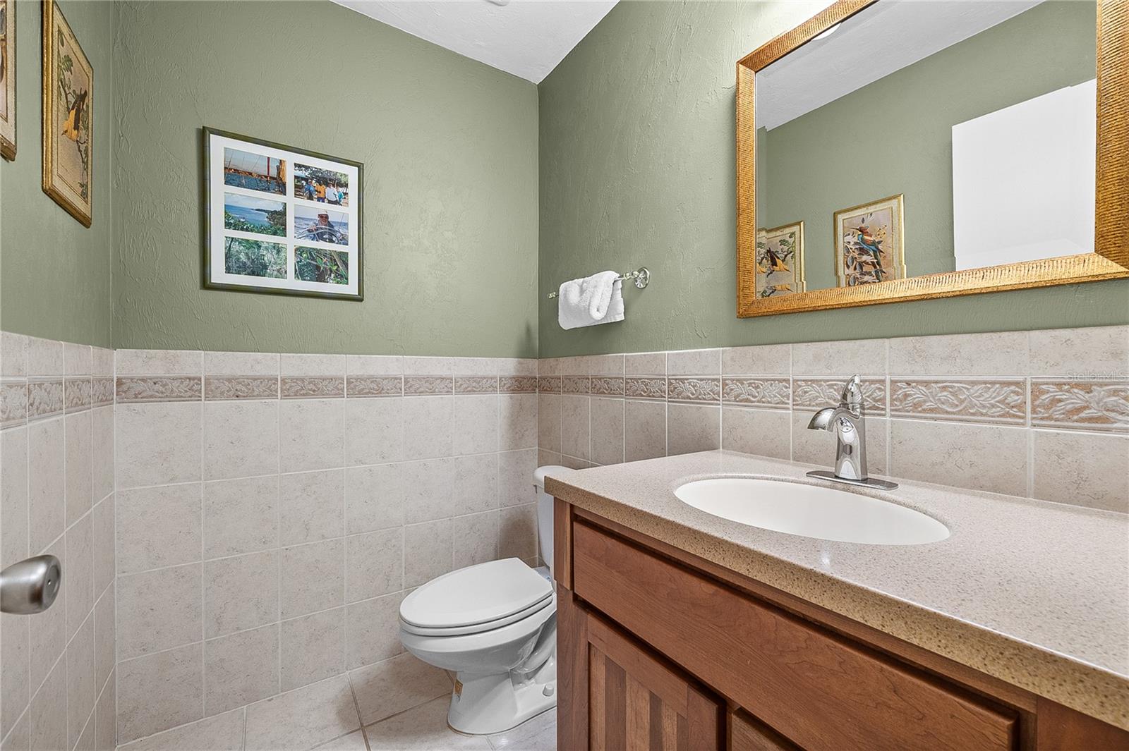 Downstairs half bath