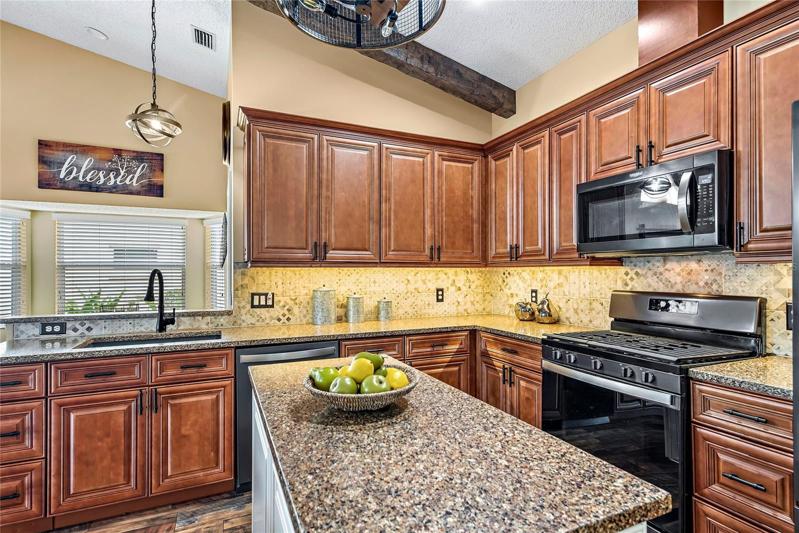 kitchen with granite counter tops