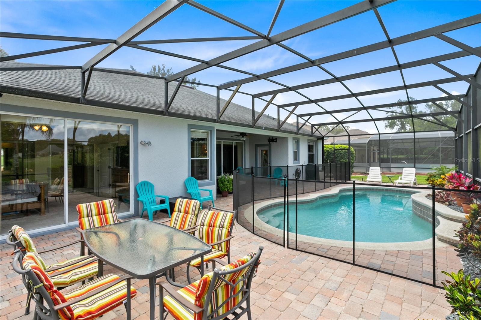 Pool/Outside Sitting Area