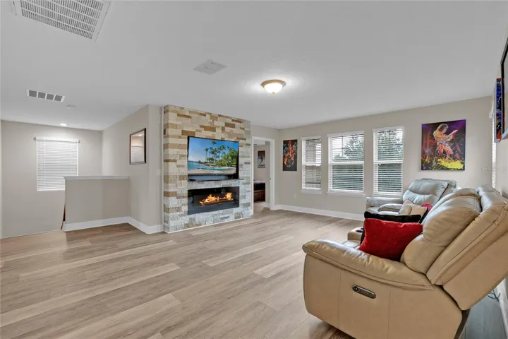 Loft area & fireplace 16328 WVL
