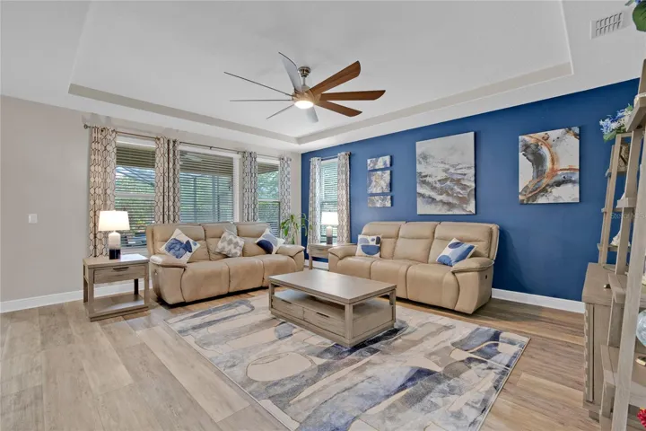 Living room 16328 WVL