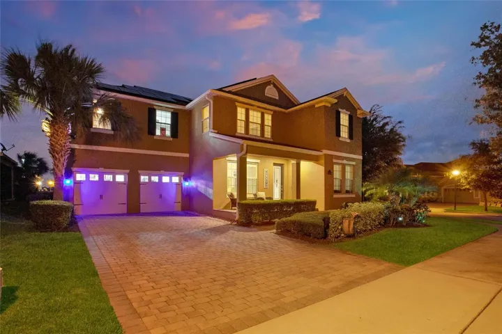Front view by night 16328 WVL