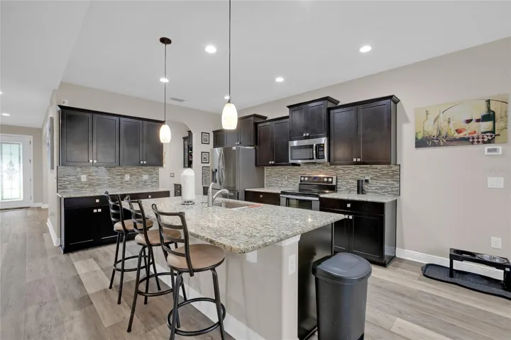 Kitchen area 16328 WVL
