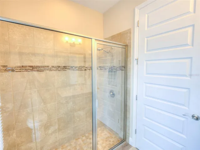 4th full pool bath shower 16328 WVL