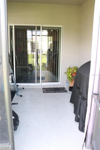 Look of the entire porch.