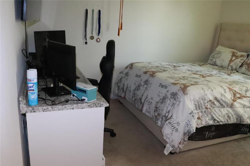 Second bedroom with desk