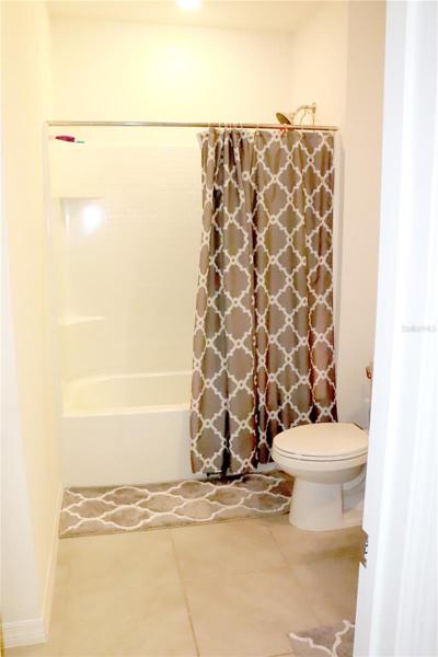 Garden tub.