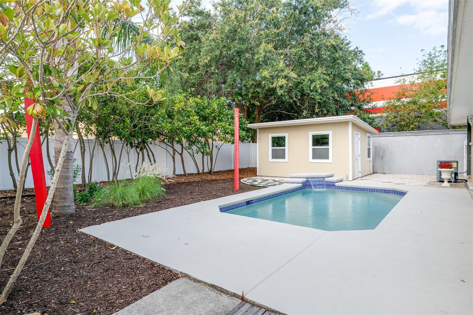 Rear Pool via outside access