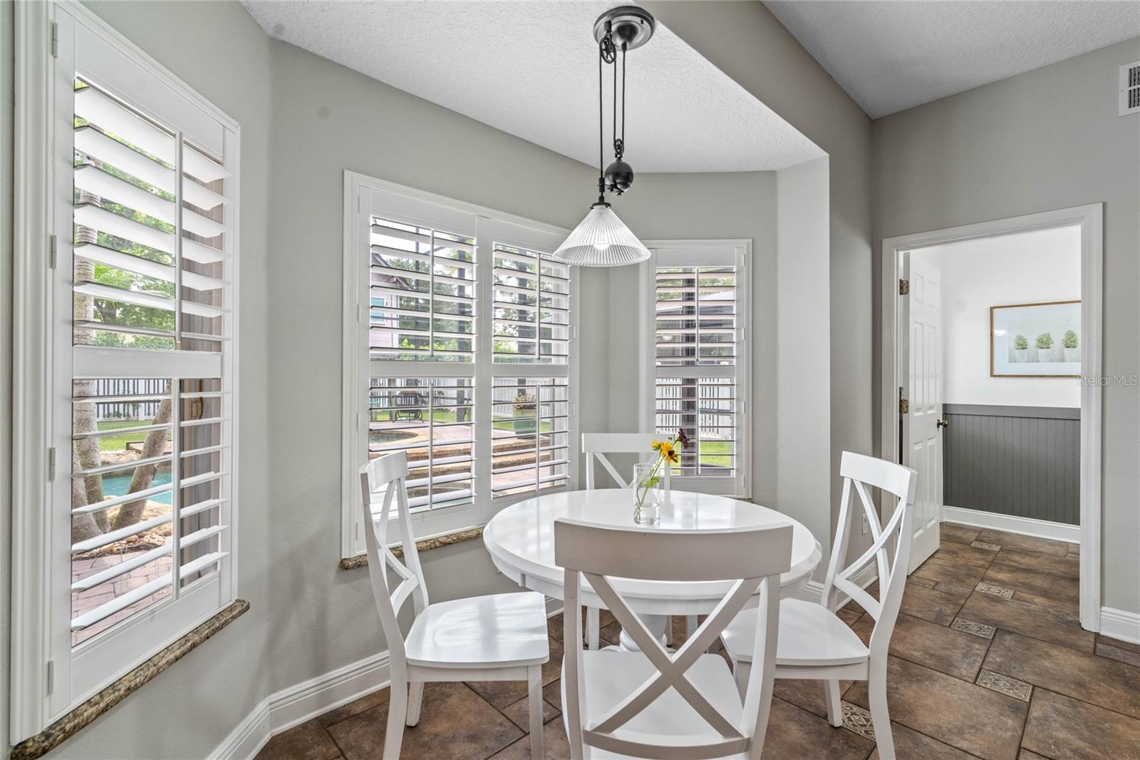 Breakfast Nook/1st Level 1/2 Bathroom