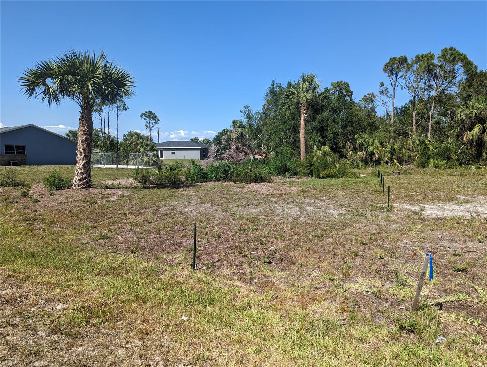 Right front view showing property line