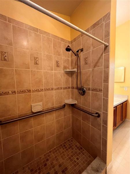 Primary shower