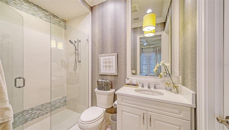 en suite bathroom