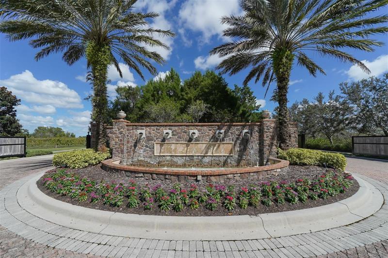 Grande Clubhouse pool