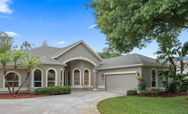 Drive on up to the side garage.  Did you notice the room of the extended driveway?