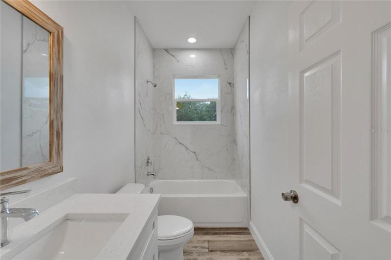 Full Bathroom 2