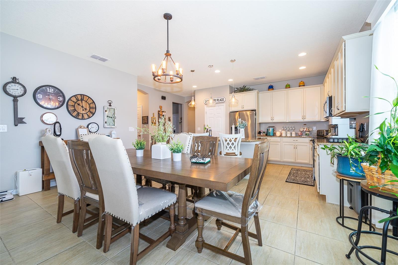 Kitchen/Dining Space