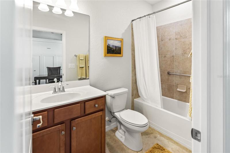 Full guest bath
