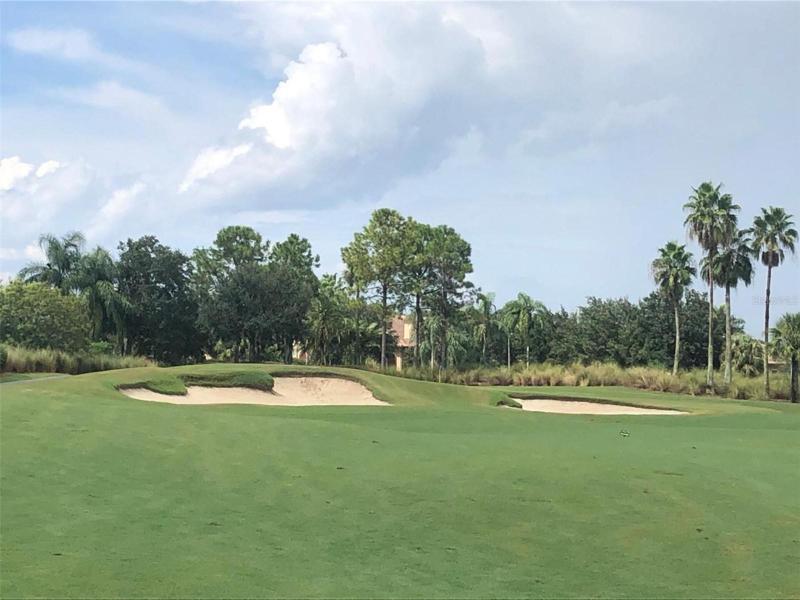 River Strand Golf