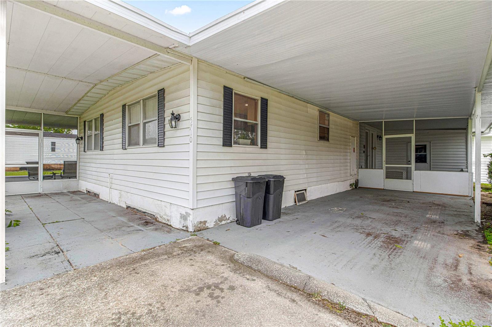 Carport