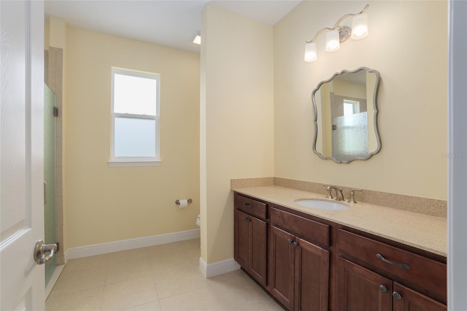Roomy bathroom