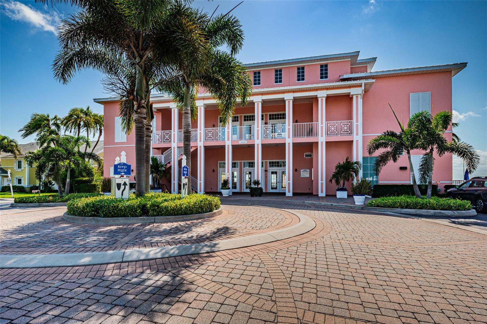 Yacht Club