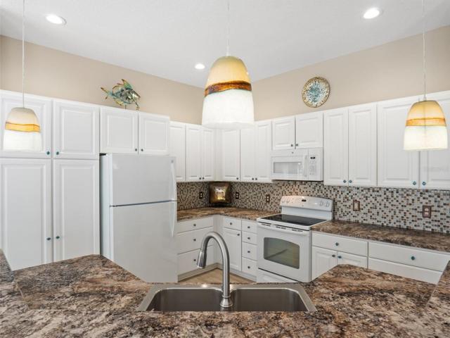 Bright Kitchen