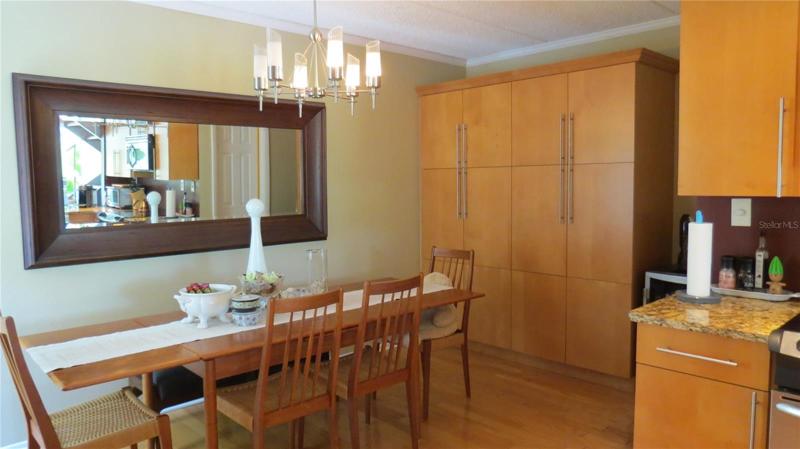 Extra large dining room table. Can also be a great alternantive office space