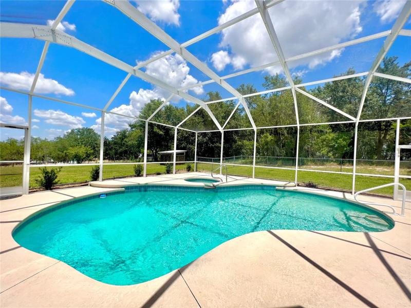 Screened pool