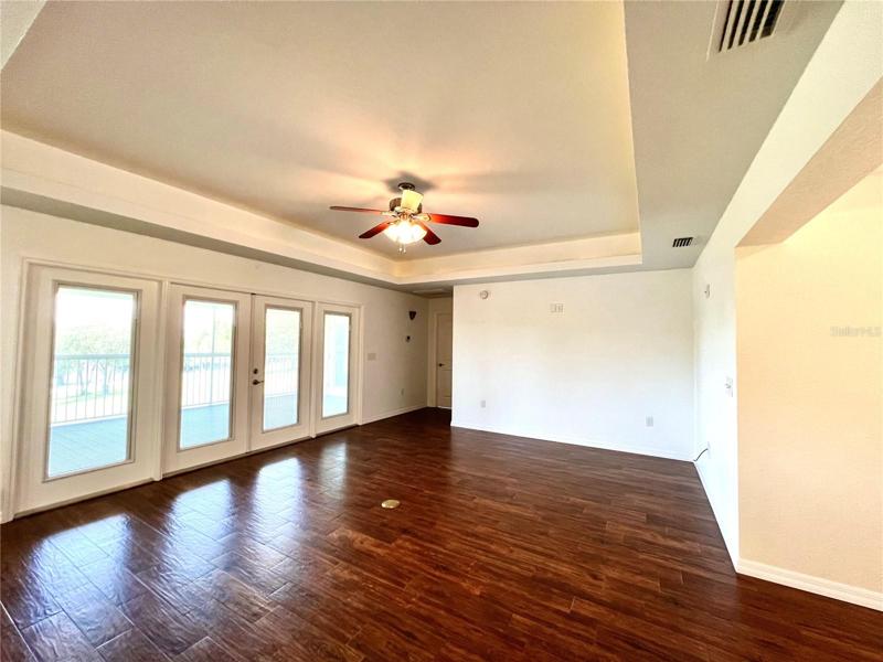 2nd home- spacious great w/ trey ceiling