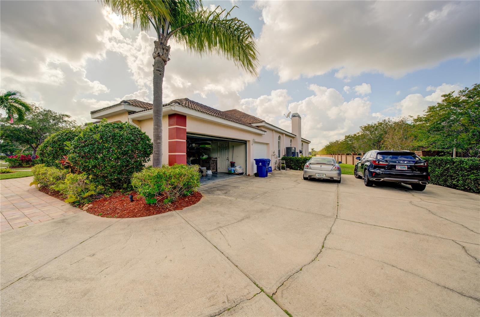 Garage on side