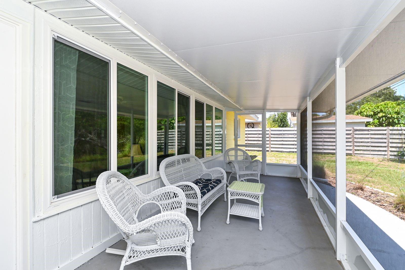 Covered, Screened Lanai