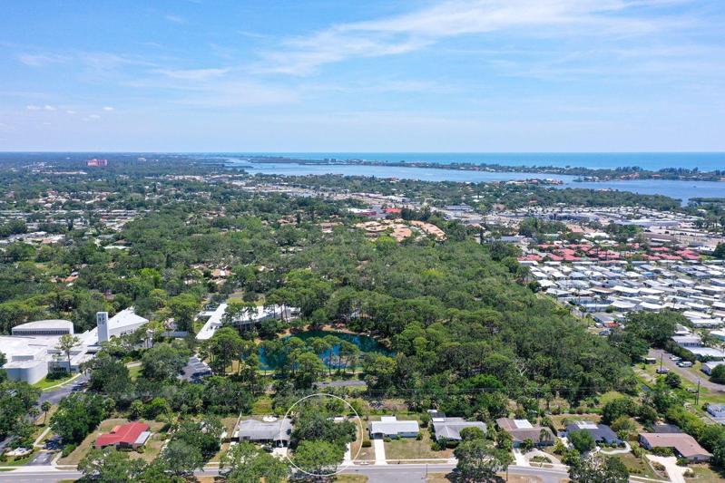 Aerial View showing the proximity to the Gulf of Mexico and Intercoastal Waters