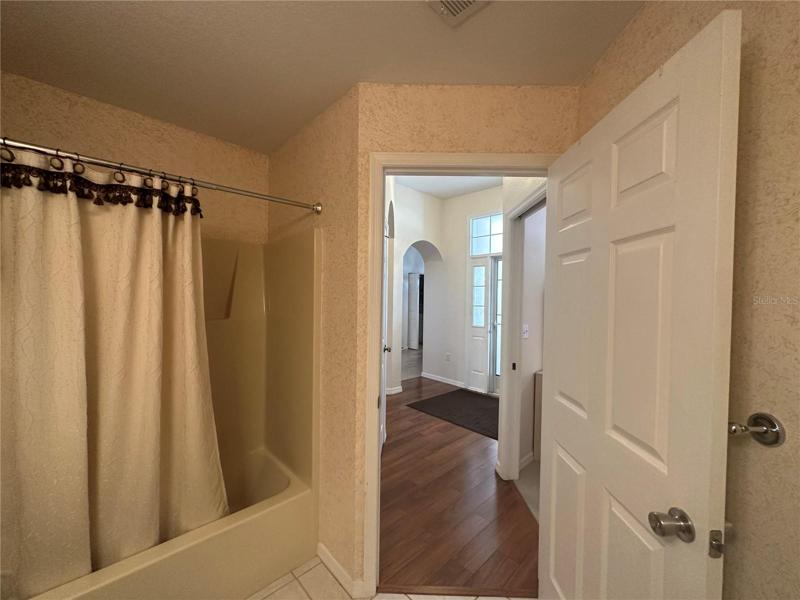 2nd bath has tub/shower combo