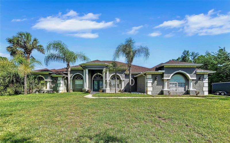 Large Front yard