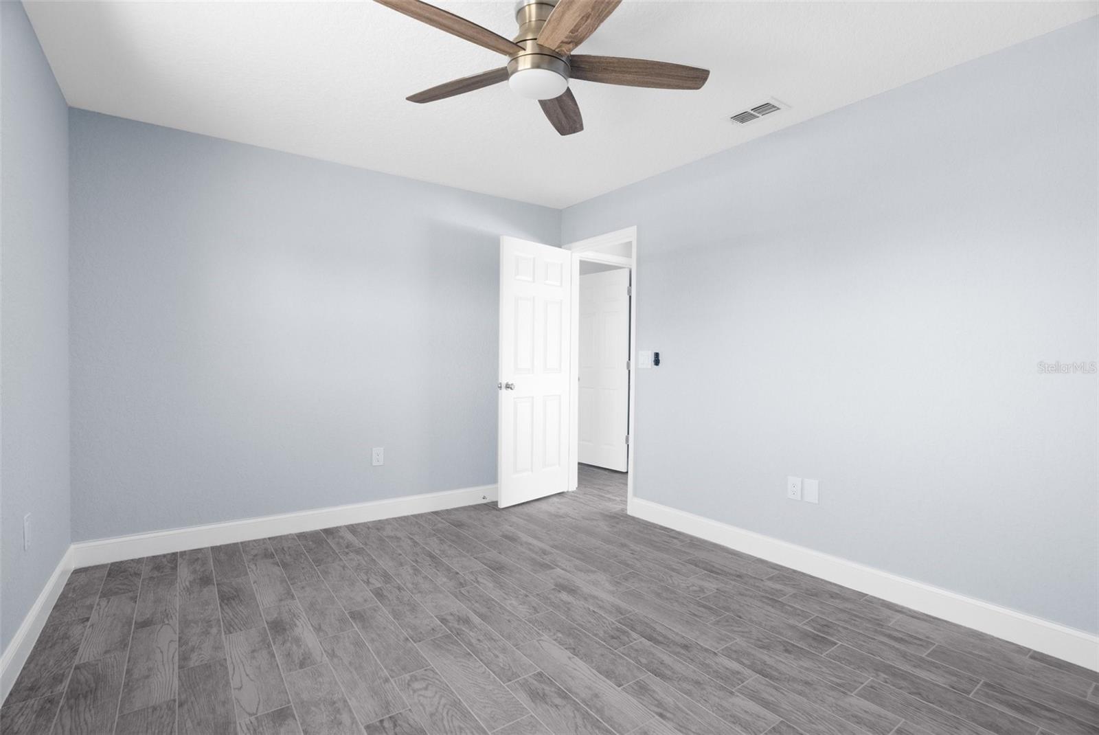 Spare Bedroom (2)