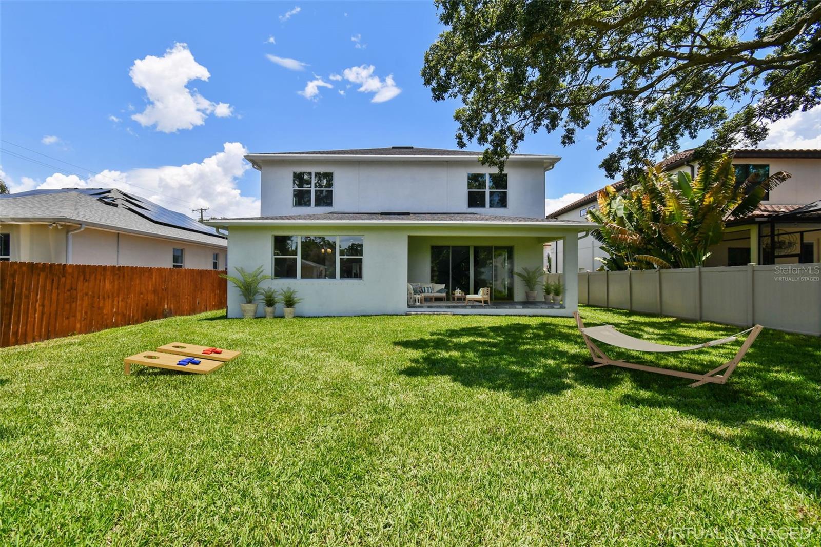 Backyard-virtually staged