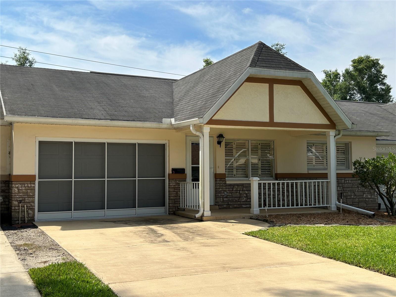 Beautiful Grand Layfayette model villa!