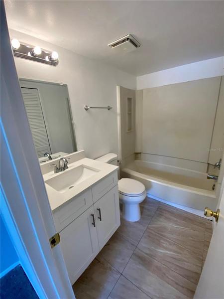 2nd bathroom